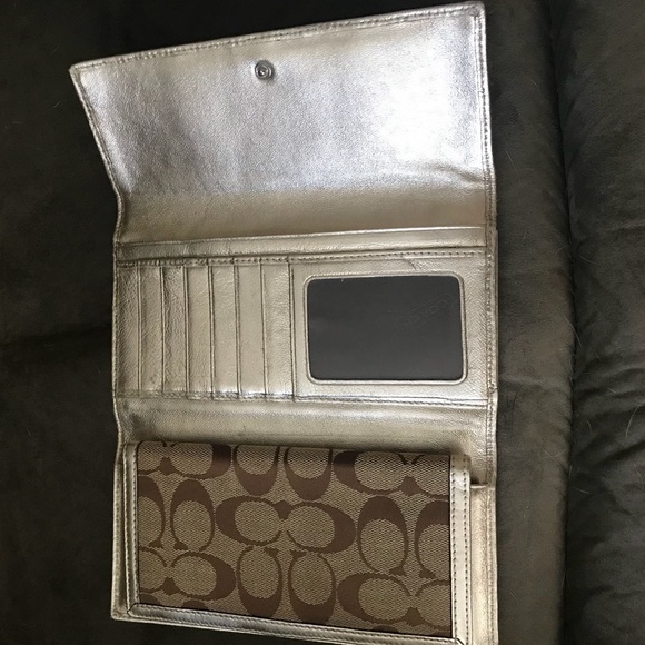 Coach bundle - Picture 2 of 7